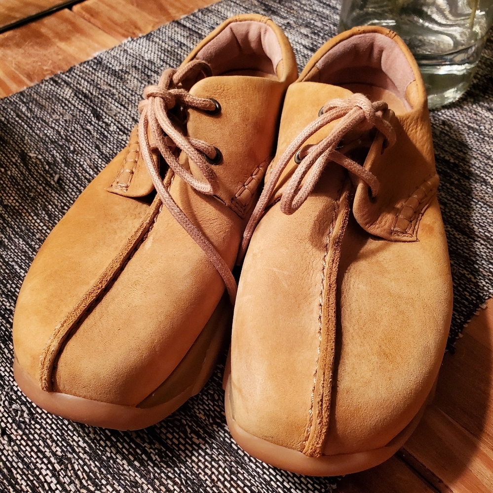 Earth kalso nubuck leather shoes/7.5w/5.5m